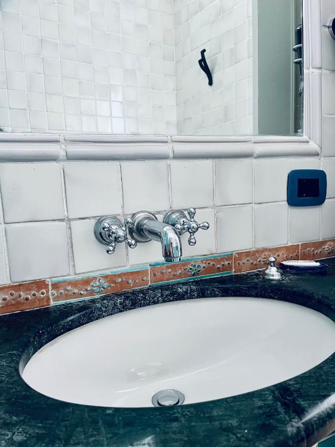 ガエータ Il Bottone Al Duomo Bed & Breakfast エクステリア 写真